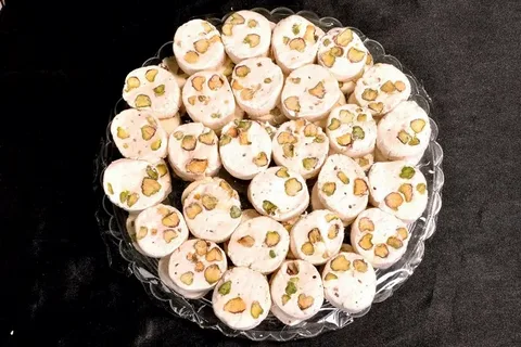 تصویر 1 از گز حبه ای اصفهان بافت لطیف پذیرایی اشرافی سنتی